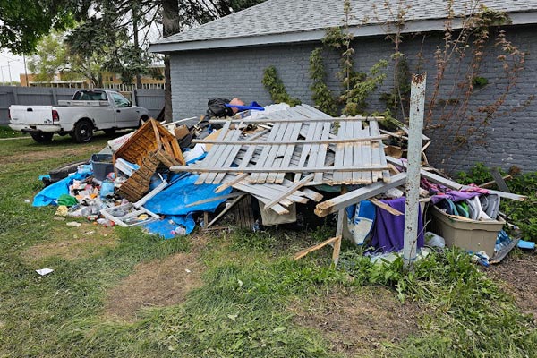 Seasonal Cleanup Tips for Zion Homeowners